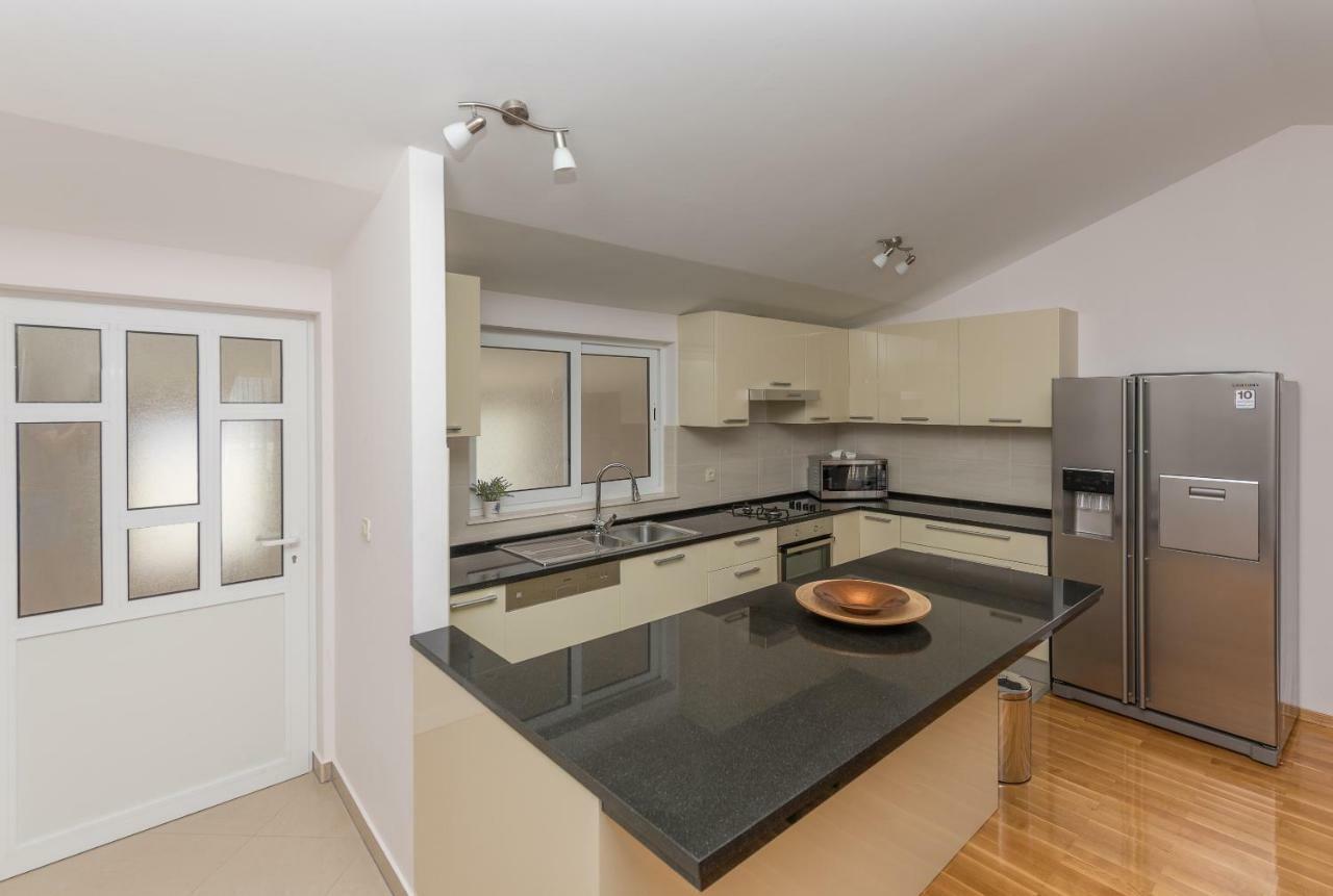 Apartments Naja Μακάρσκα Εξωτερικό φωτογραφία