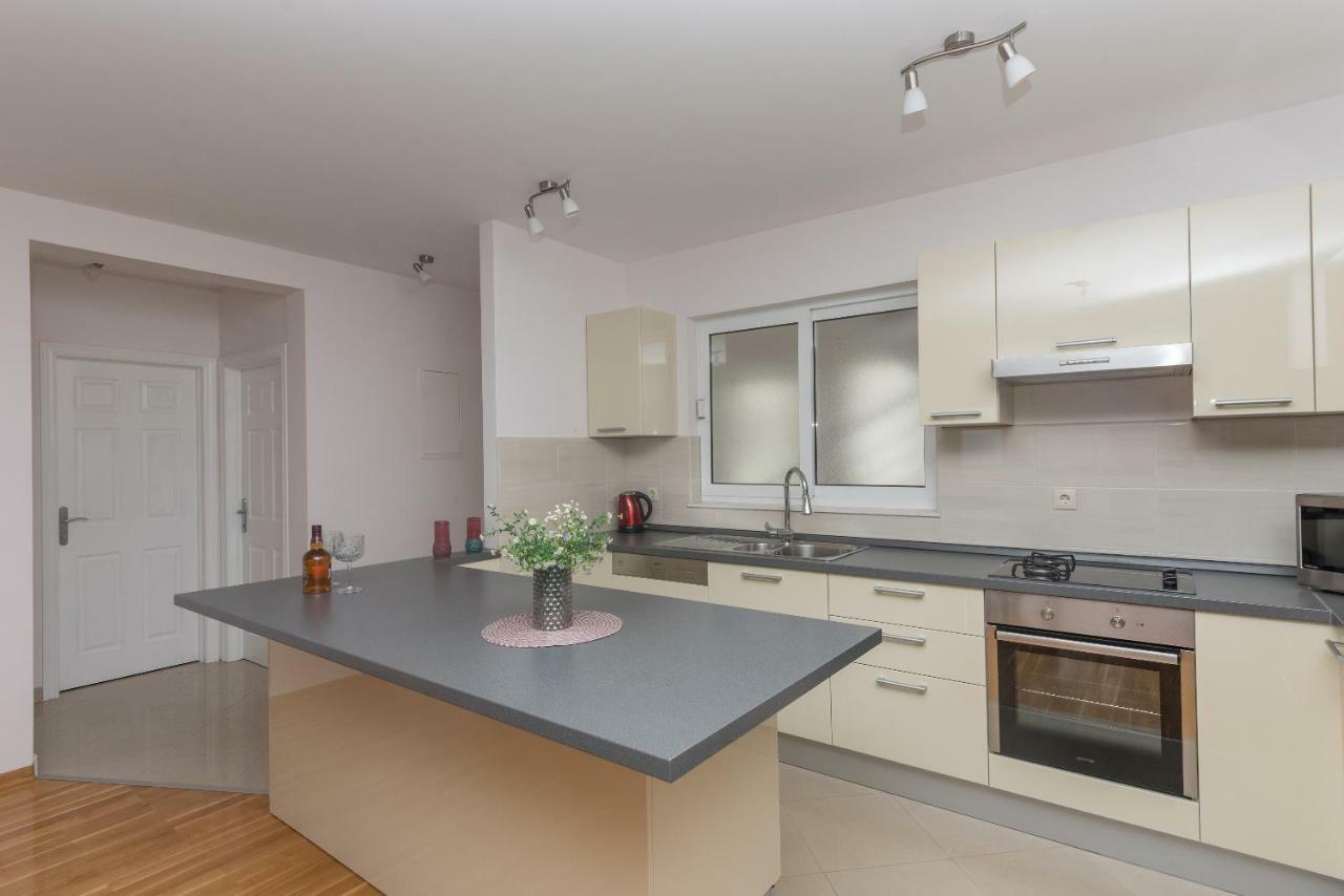 Apartments Naja Μακάρσκα Εξωτερικό φωτογραφία