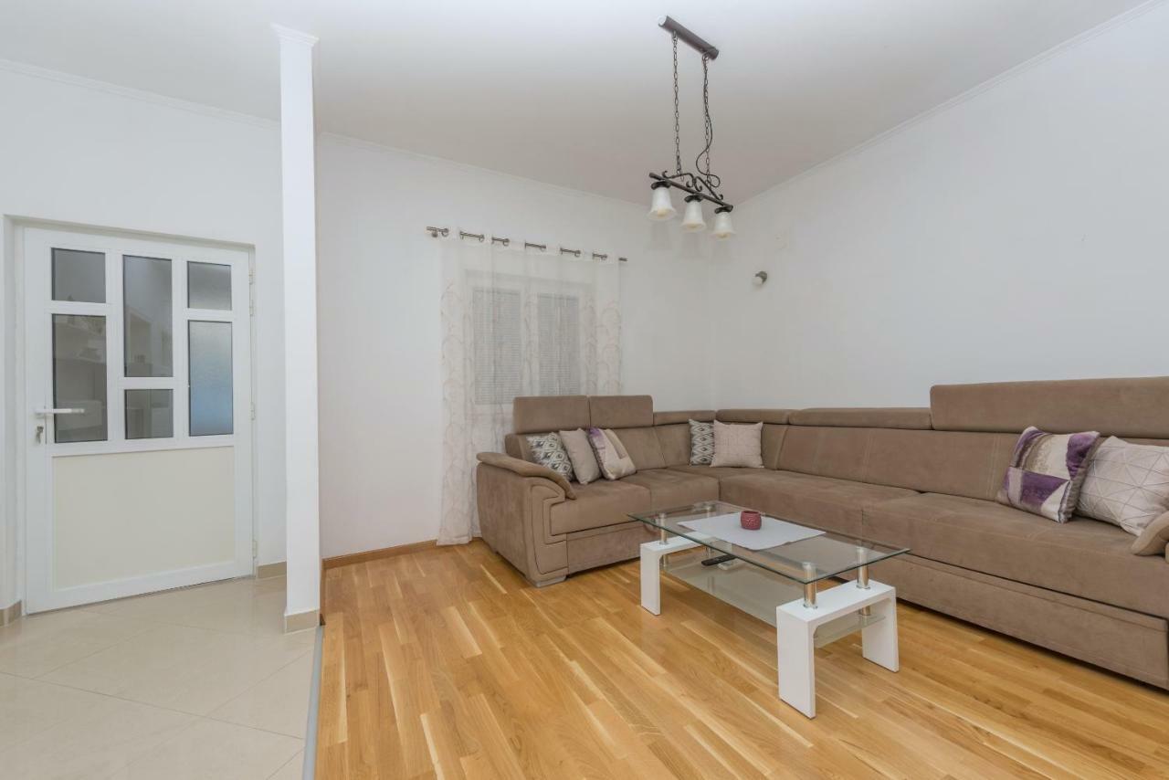 Apartments Naja Μακάρσκα Εξωτερικό φωτογραφία